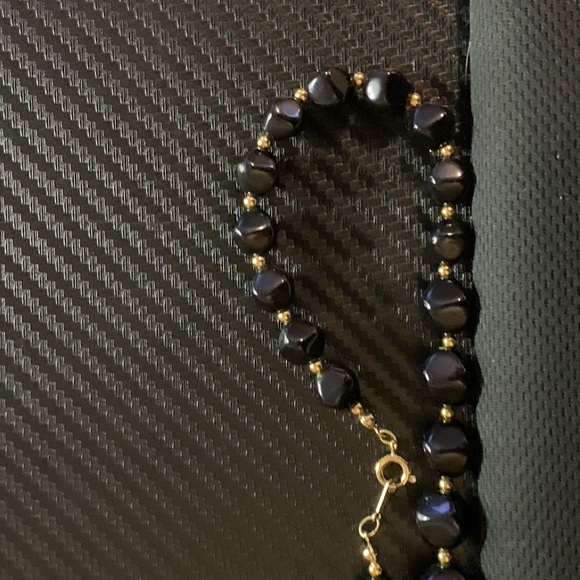 Vintage AVON Necklace - Picture 3 of 9